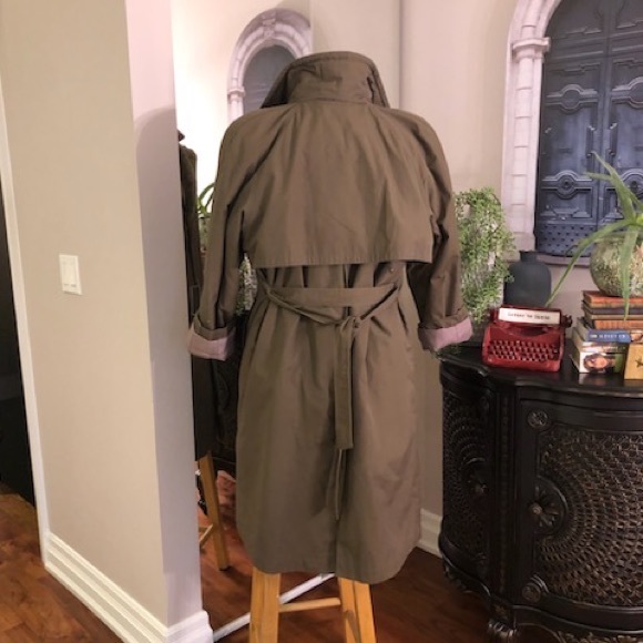 Vintage ladea import Light brown trench coat w/faux fur lining size 11/12 w tie - Picture 4 of 7